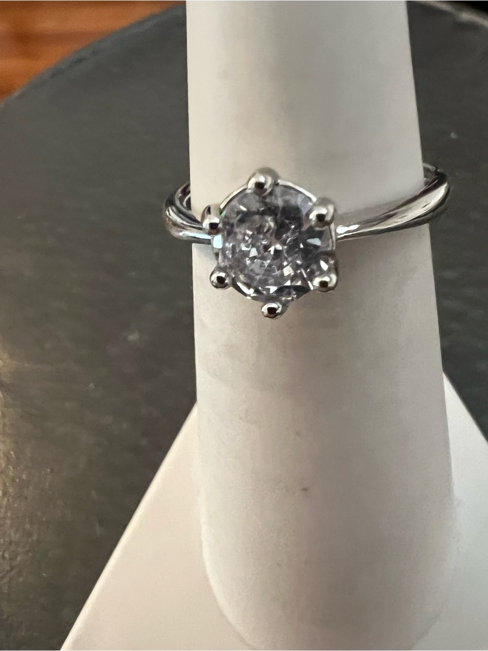 Classic Solitaire Round-Cut CZ Ring in Silver 925 adjustable